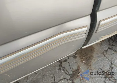 2000 Chevrolet Silverado 1500 Lt from USA, damaged, VIN 2GCEK19T4Y1126655